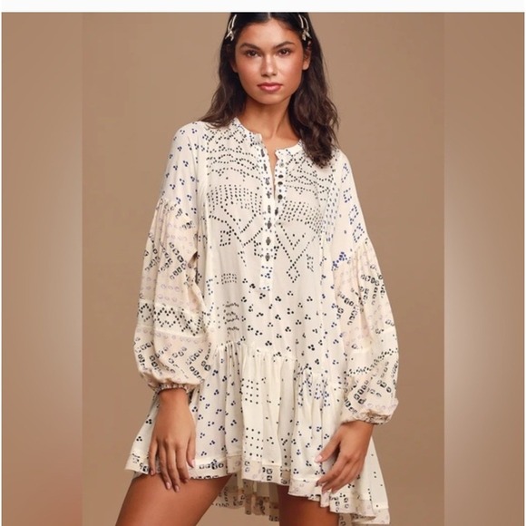 Free People Dresses & Skirts - Free People White Blue Dot Print‎ Tiered Ruffle Mini Dress XS